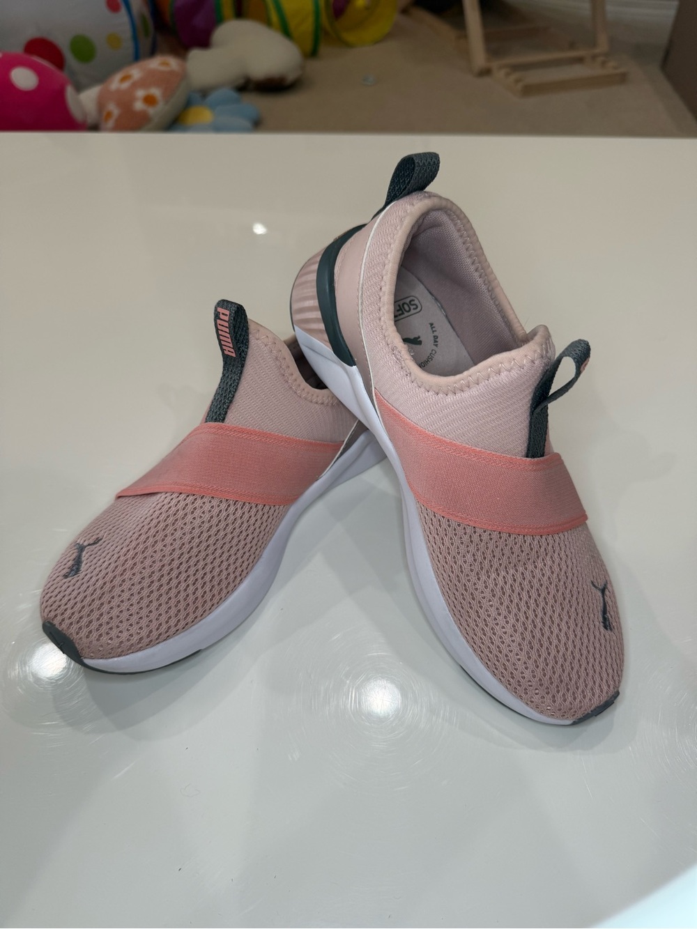 Puma Softride Harli Slip On
Sneakers